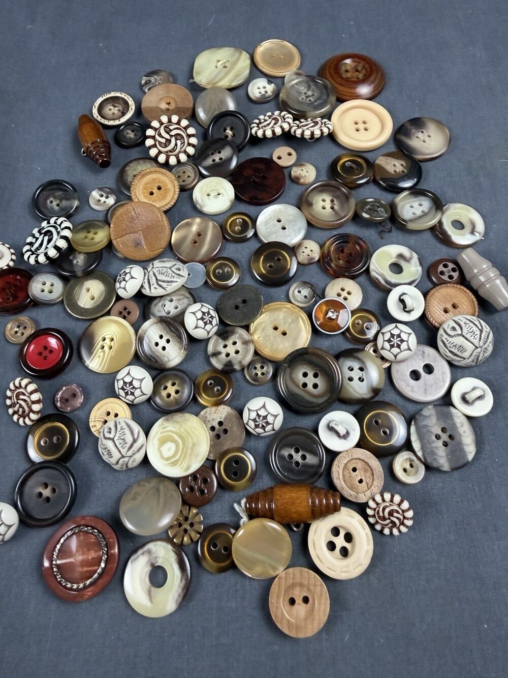 Lot of 140+Vintage Buttons Art Deco Various Sizes Brown Beige Cream Wood Plastic